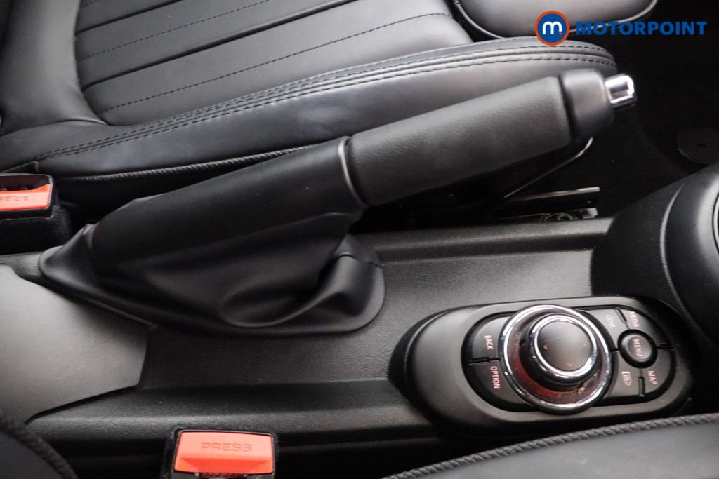 Mini Hatchback Cooper S Exclusive Manual Petrol Hatchback - Stock Number (1576154) - 9th supplementary image