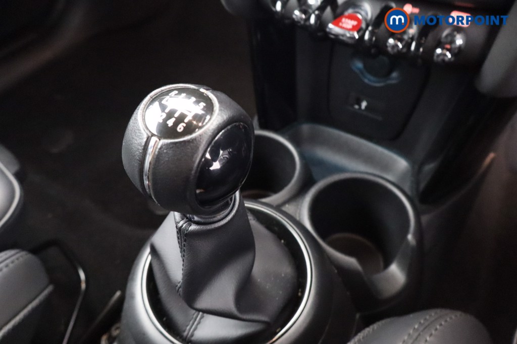 Mini Hatchback Cooper S Exclusive Manual Petrol Hatchback - Stock Number (1576154) - 11th supplementary image