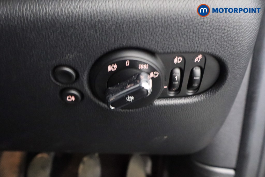 Mini Hatchback Cooper S Exclusive Manual Petrol Hatchback - Stock Number (1576154) - 15th supplementary image