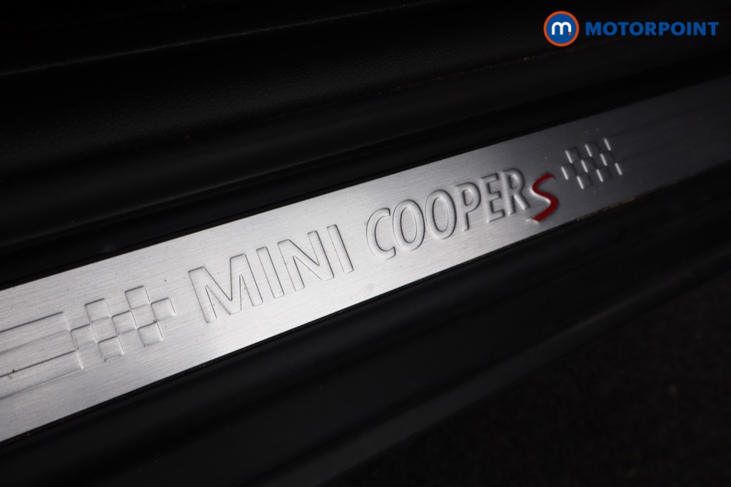 Mini Hatchback Cooper S Exclusive Manual Petrol Hatchback - Stock Number (1576154) - 18th supplementary image