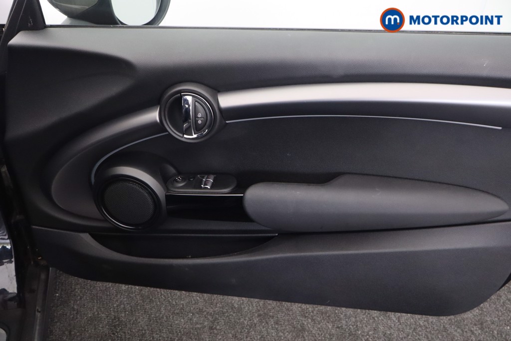 Mini Hatchback Cooper S Exclusive Manual Petrol Hatchback - Stock Number (1576154) - 20th supplementary image