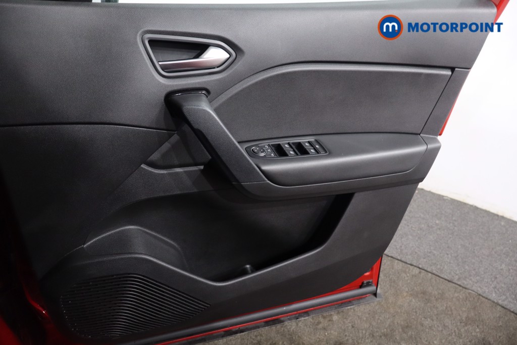 Renault Captur Iconic Manual Petrol SUV - Stock Number (1576264) - 23rd supplementary image