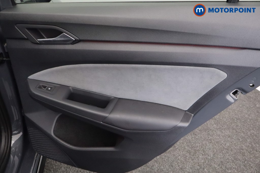 Volkswagen Golf R-Line Automatic Petrol Hatchback - Stock Number (1576270) - 21st supplementary image