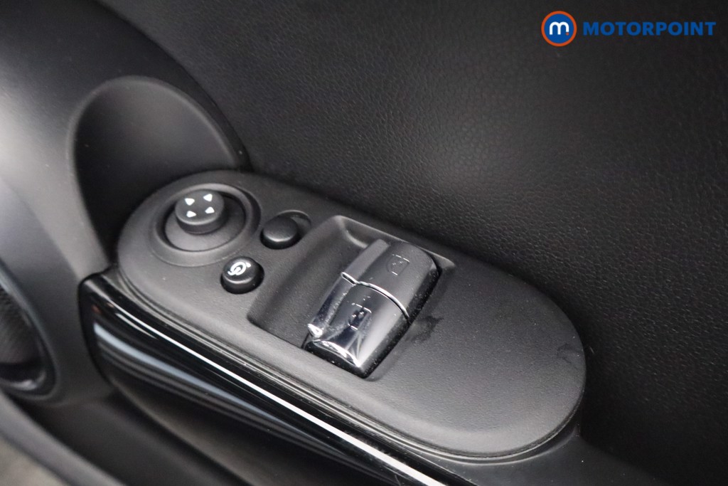 Mini Hatchback Cooper Exclusive Automatic Petrol Hatchback - Stock Number (1576704) - 20th supplementary image