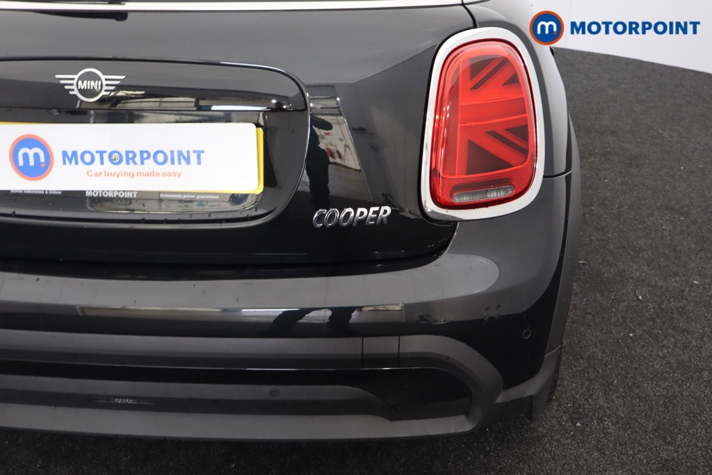Mini Hatchback Cooper Exclusive Automatic Petrol Hatchback - Stock Number (1576704) - 33rd supplementary image