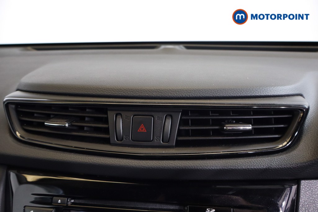 Nissan X-Trail Tekna Manual Diesel SUV - Stock Number (1548226) - 4th supplementary image