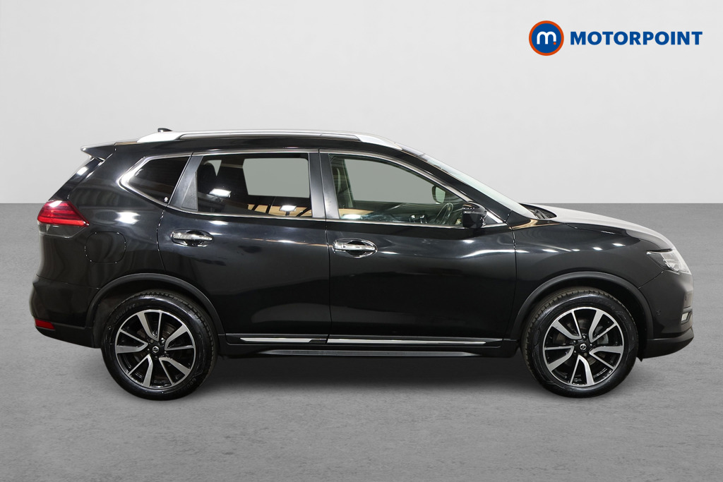 Nissan X-Trail Tekna Manual Diesel SUV - Stock Number (1548226) - Drivers side