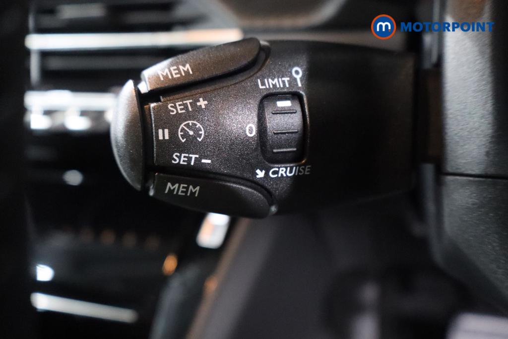 Peugeot 208 Allure Automatic Petrol-Electric Hybrid Hatchback - Stock Number (1559342) - 11th supplementary image