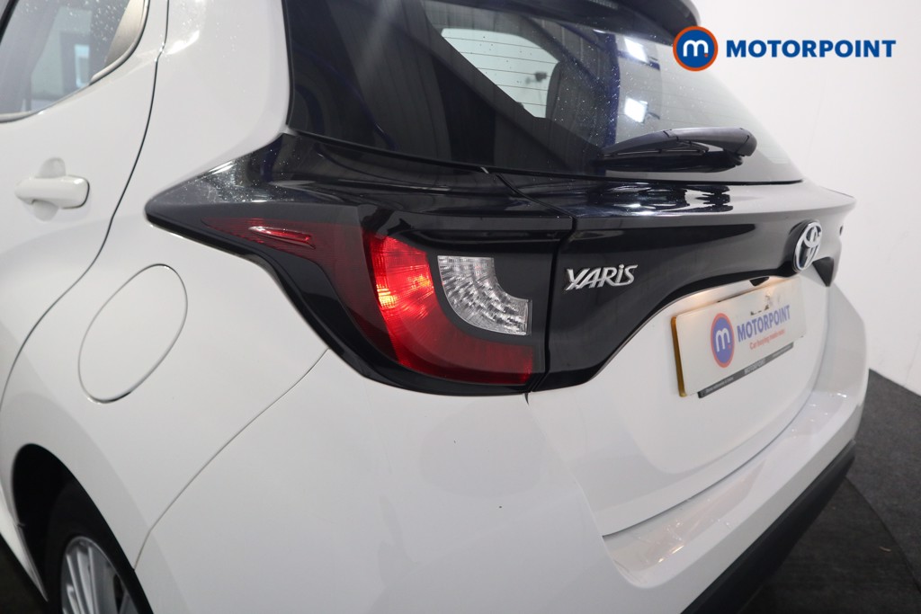 Toyota Yaris Icon Automatic Petrol-Electric Hybrid Hatchback - Stock Number (1561905) - 18th supplementary image