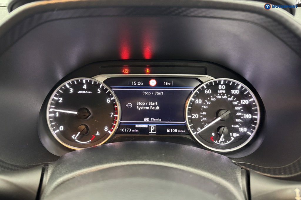 Nissan Juke N-Connecta Automatic Petrol SUV - Stock Number (1565001) - 4th supplementary image