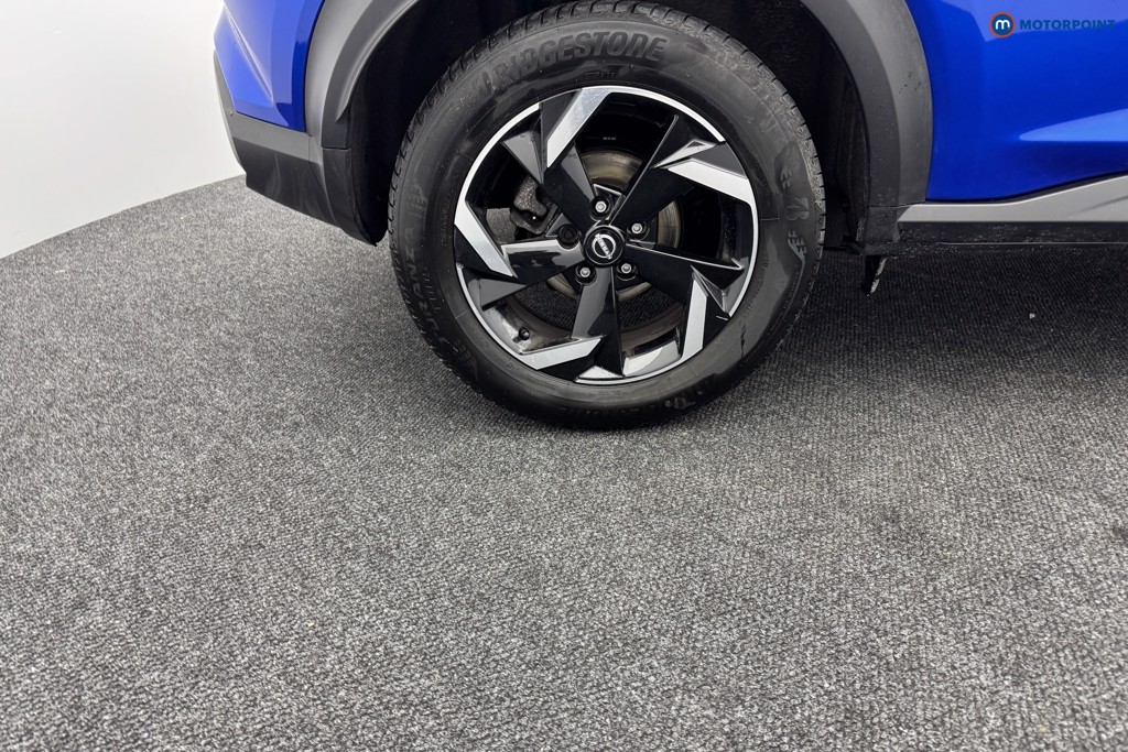Nissan Juke N-Connecta Automatic Petrol SUV - Stock Number (1565001) - 27th supplementary image