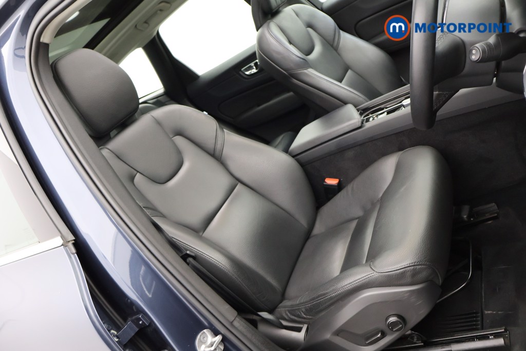 Volvo Xc60 Core Automatic Petrol Plug-In Hybrid SUV - Stock Number (1565401) - 9th supplementary image
