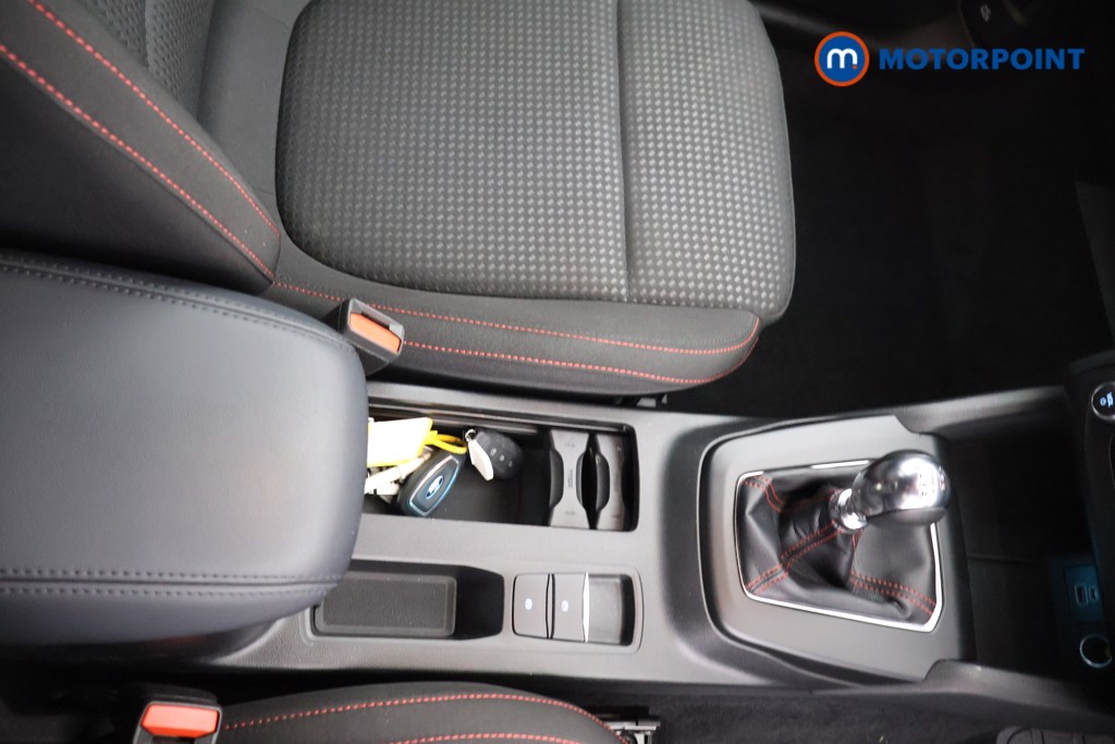 Ford Focus St-Line Manual Petrol-Electric Hybrid Hatchback - Stock Number (1566242) - 8th supplementary image