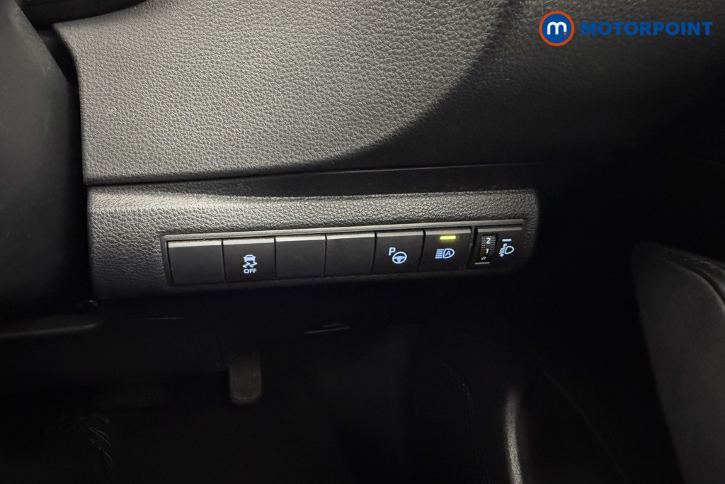 Toyota Corolla Icon Tech Automatic Petrol-Electric Hybrid Estate - Stock Number (1566419) - 9th supplementary image