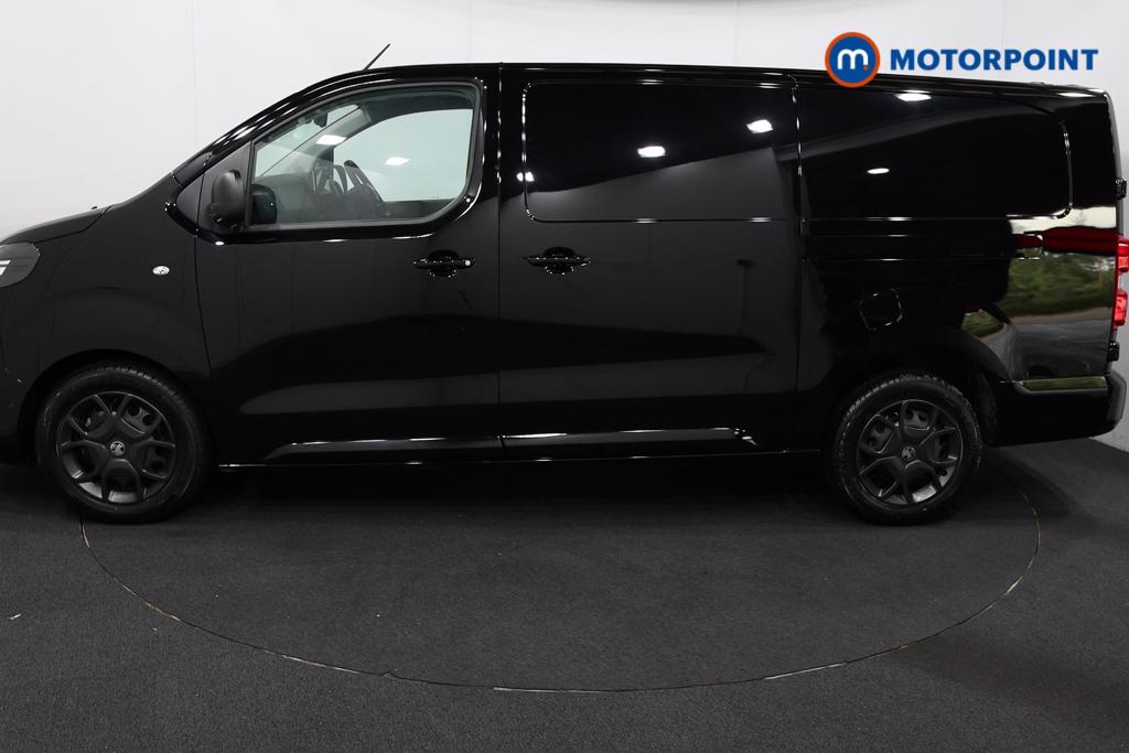 Vauxhall Vivaro PRO Manual Diesel Panel Van - Stock Number (1567167) - Passenger side