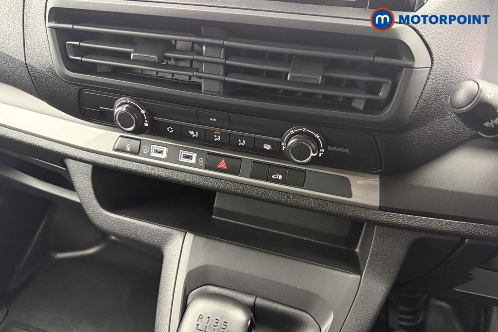 Vauxhall Vivaro Prime Manual Diesel Panel Van - Stock Number (1567210) - 3rd supplementary image