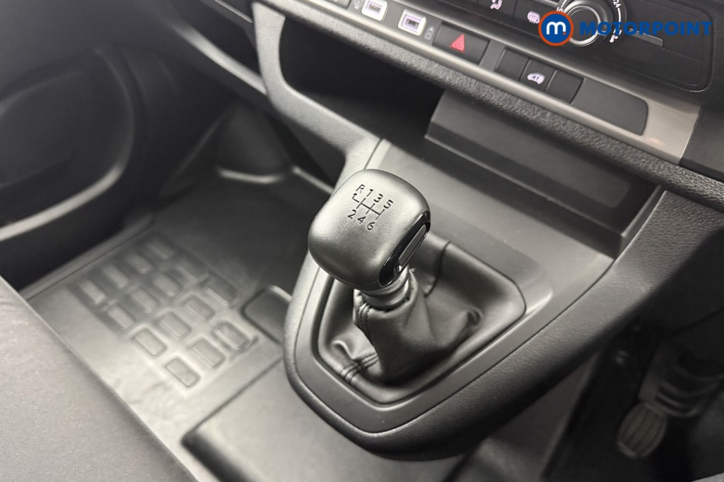 Vauxhall Vivaro Prime Manual Diesel Panel Van - Stock Number (1567210) - 4th supplementary image