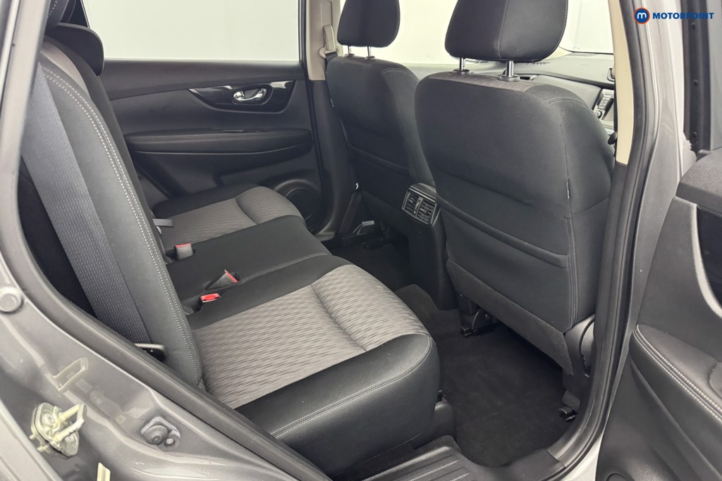 Nissan X-Trail N-Connecta Automatic Petrol SUV - Stock Number (1568774) - 7th supplementary image