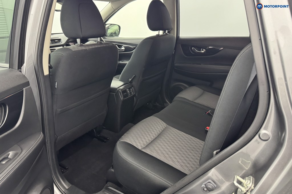 Nissan X-Trail N-Connecta Automatic Petrol SUV - Stock Number (1568774) - 8th supplementary image