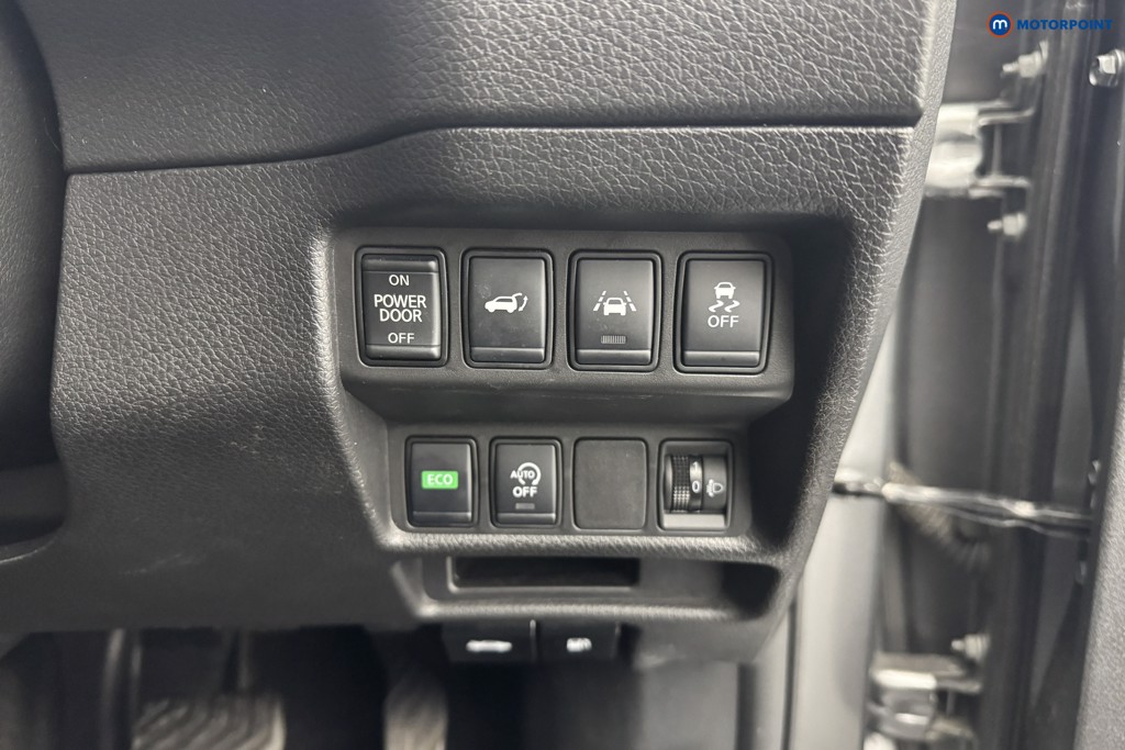 Nissan X-Trail N-Connecta Automatic Petrol SUV - Stock Number (1568774) - 15th supplementary image