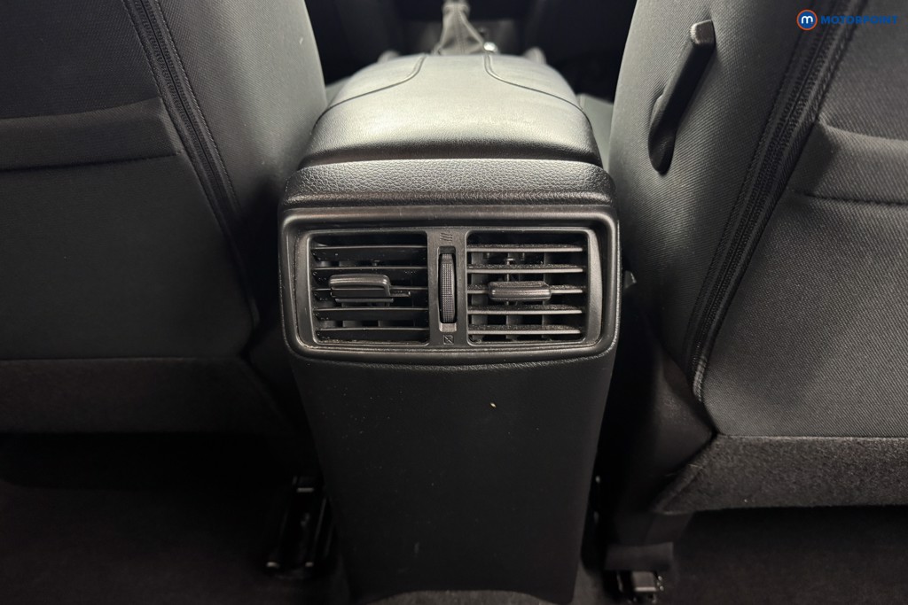 Nissan X-Trail N-Connecta Automatic Petrol SUV - Stock Number (1568774) - 18th supplementary image