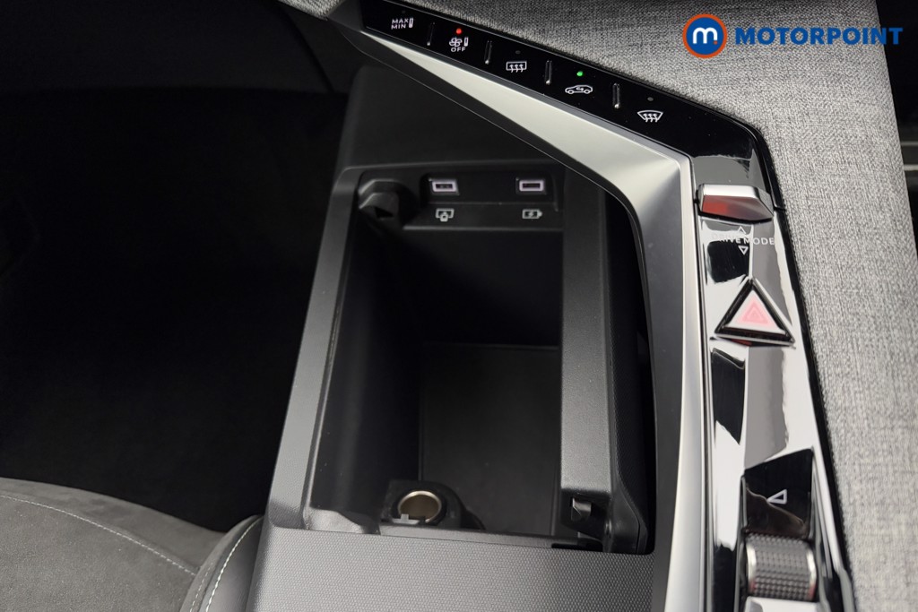 Peugeot 3008 GT Automatic Petrol SUV - Stock Number (1569491) - 16th supplementary image
