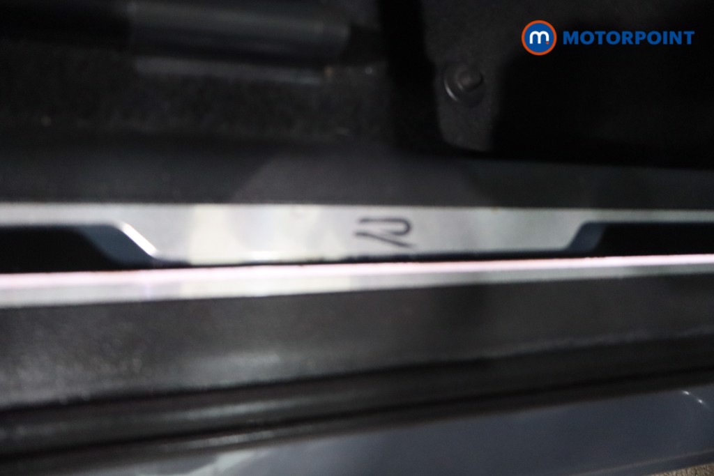 Volkswagen Tiguan R-Line Automatic Petrol SUV - Stock Number (1569502) - 21st supplementary image