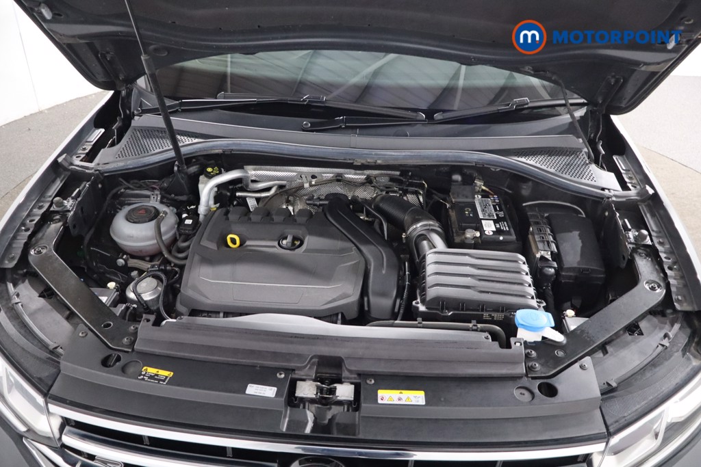Volkswagen Tiguan R-Line Automatic Petrol SUV - Stock Number (1569502) - 32nd supplementary image