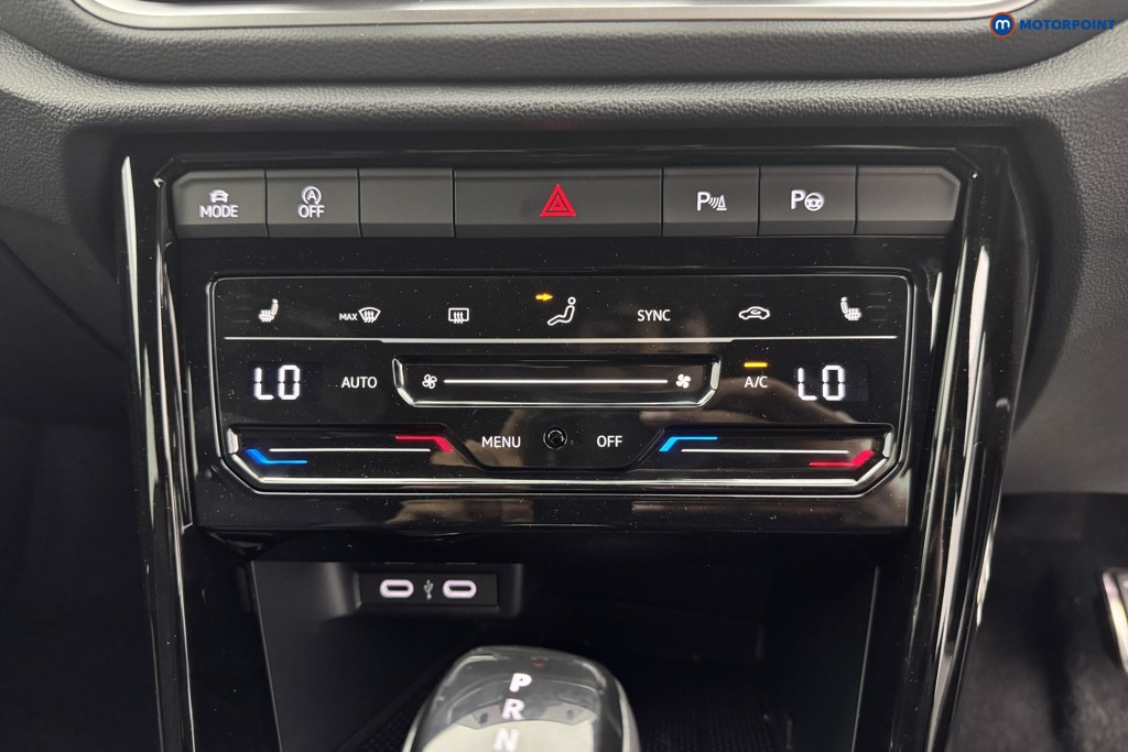 Volkswagen T-Roc R-Line Automatic Petrol SUV - Stock Number (1569554) - 14th supplementary image