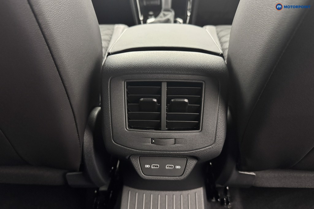 Volkswagen T-Roc R-Line Automatic Petrol SUV - Stock Number (1569554) - 19th supplementary image