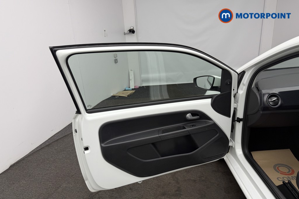 Volkswagen UP UP Manual Petrol Hatchback - Stock Number (1569742) - 4th supplementary image
