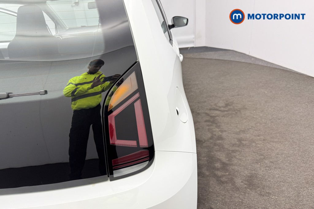 Volkswagen UP UP Manual Petrol Hatchback - Stock Number (1569742) - 6th supplementary image