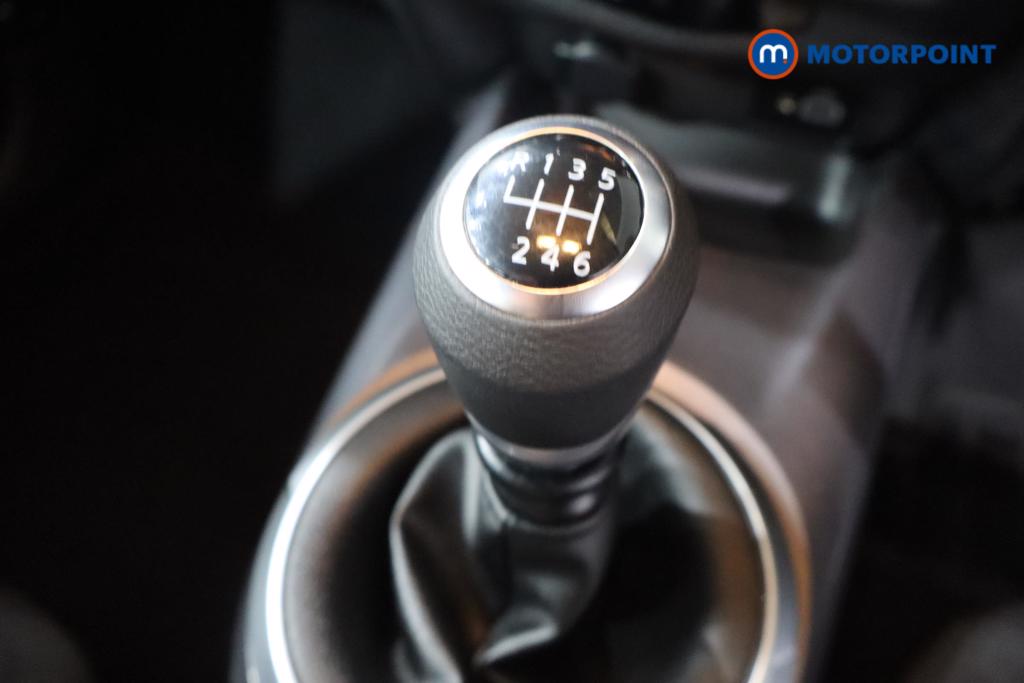 Nissan Juke Acenta Manual Petrol SUV - Stock Number (1570723) - 6th supplementary image