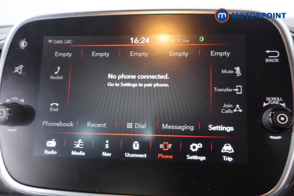 Fiat 500 Launch Edition Manual Petrol-Electric Hybrid Hatchback - Stock Number (1570880) - 4th supplementary image