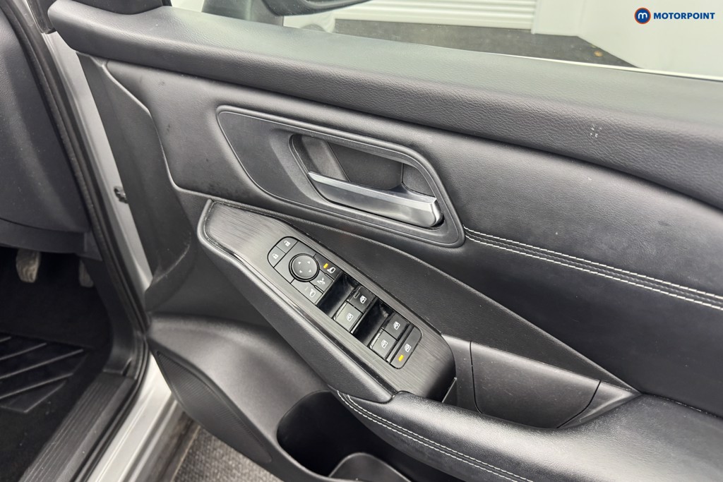 Nissan Qashqai Acenta Premium Manual Petrol SUV - Stock Number (1571370) - 17th supplementary image