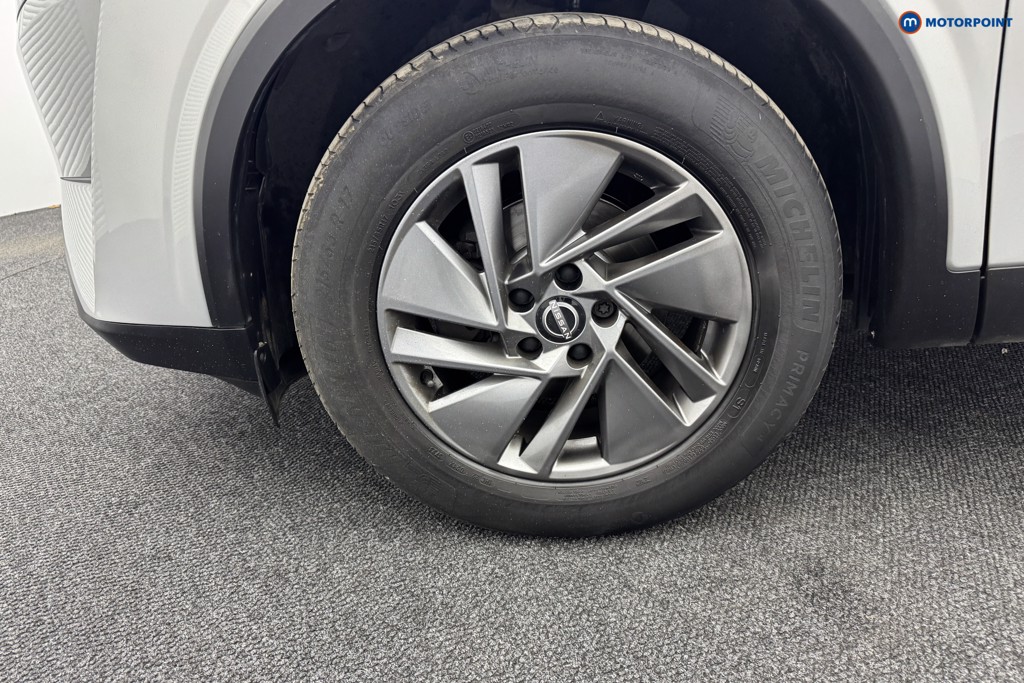 Nissan Qashqai Acenta Premium Manual Petrol SUV - Stock Number (1571370) - 26th supplementary image