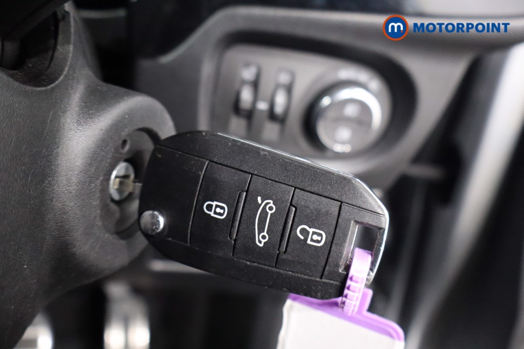 Vauxhall Corsa GS Manual Petrol Hatchback - Stock Number (1571394) - 13th supplementary image