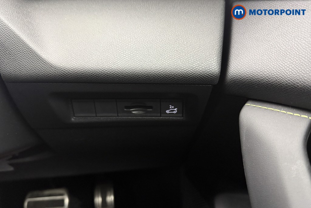 Peugeot 408 GT Automatic Petrol Hatchback - Stock Number (1571735) - 8th supplementary image