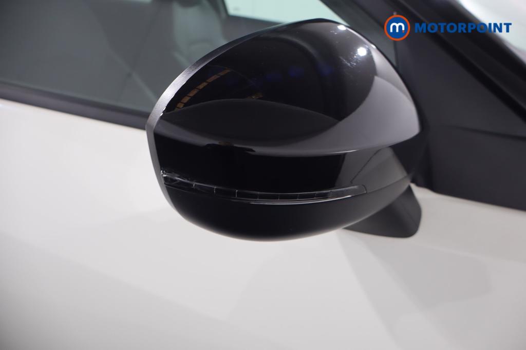 Nissan Juke N-Connecta Automatic Petrol-Electric Hybrid SUV - Stock Number (1571751) - 20th supplementary image