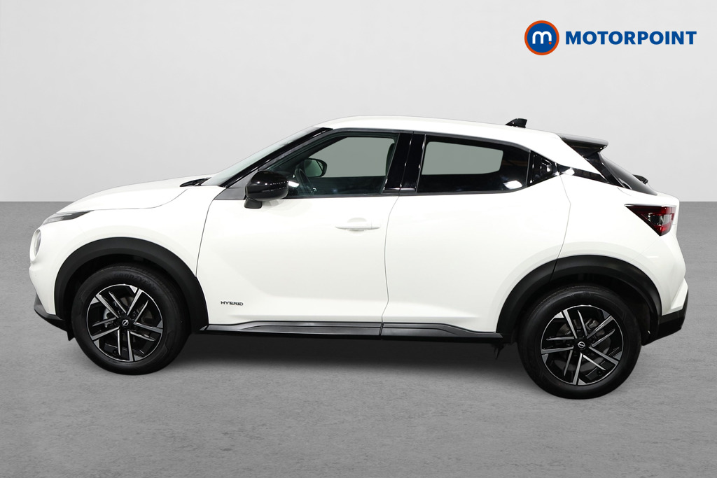 Nissan Juke N-Connecta Automatic Petrol-Electric Hybrid SUV - Stock Number (1571751) - Passenger side