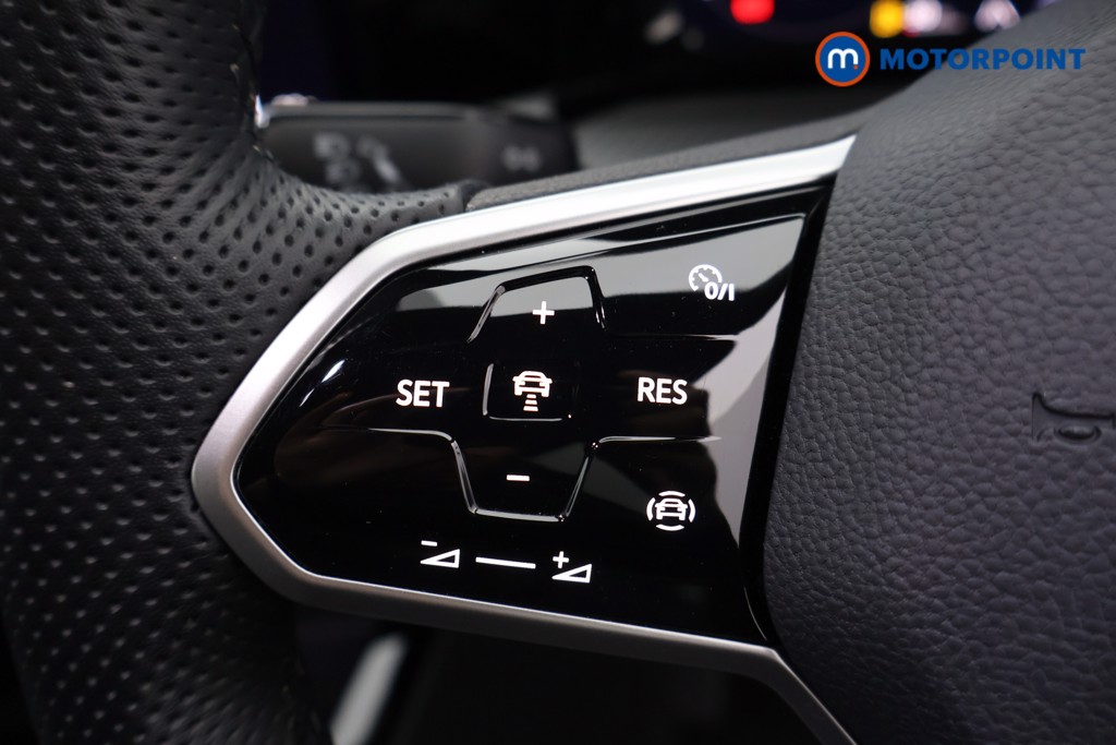 Volkswagen Golf R-Line Manual Petrol Hatchback - Stock Number (1571923) - 2nd supplementary image