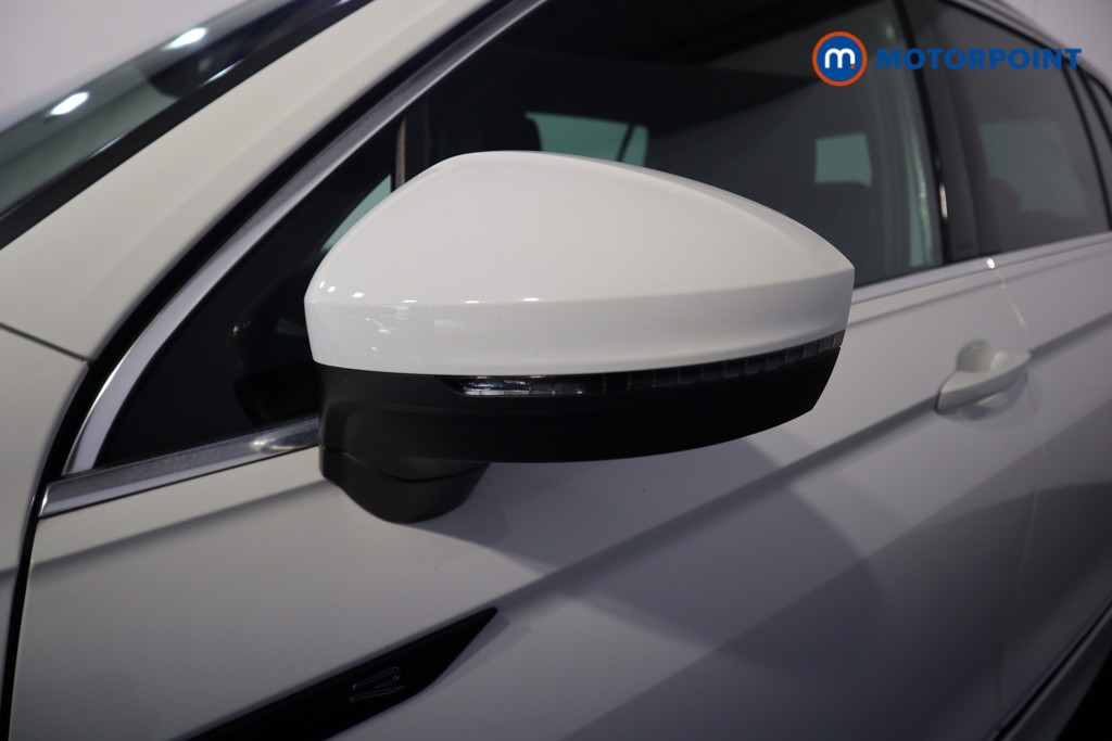 Volkswagen Tiguan R-Line Automatic Petrol SUV - Stock Number (1572059) - 23rd supplementary image