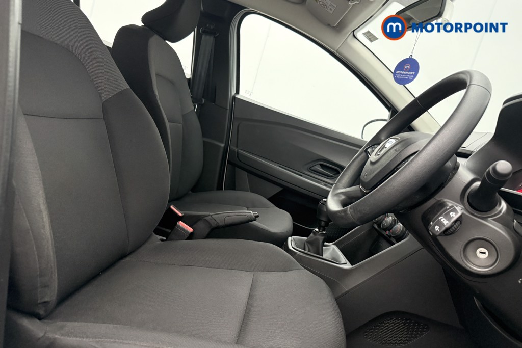 Dacia Sandero Essential Manual Petrol Hatchback - Stock Number (1572333) - 6th supplementary image