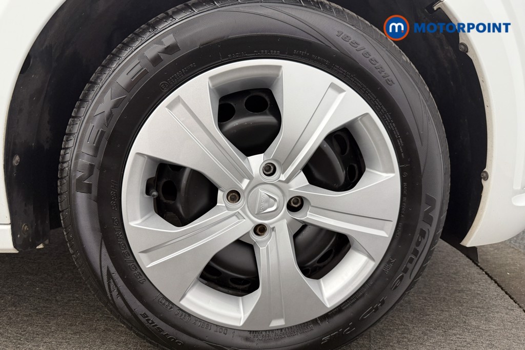 Dacia Sandero Essential Manual Petrol Hatchback - Stock Number (1572333) - 9th supplementary image
