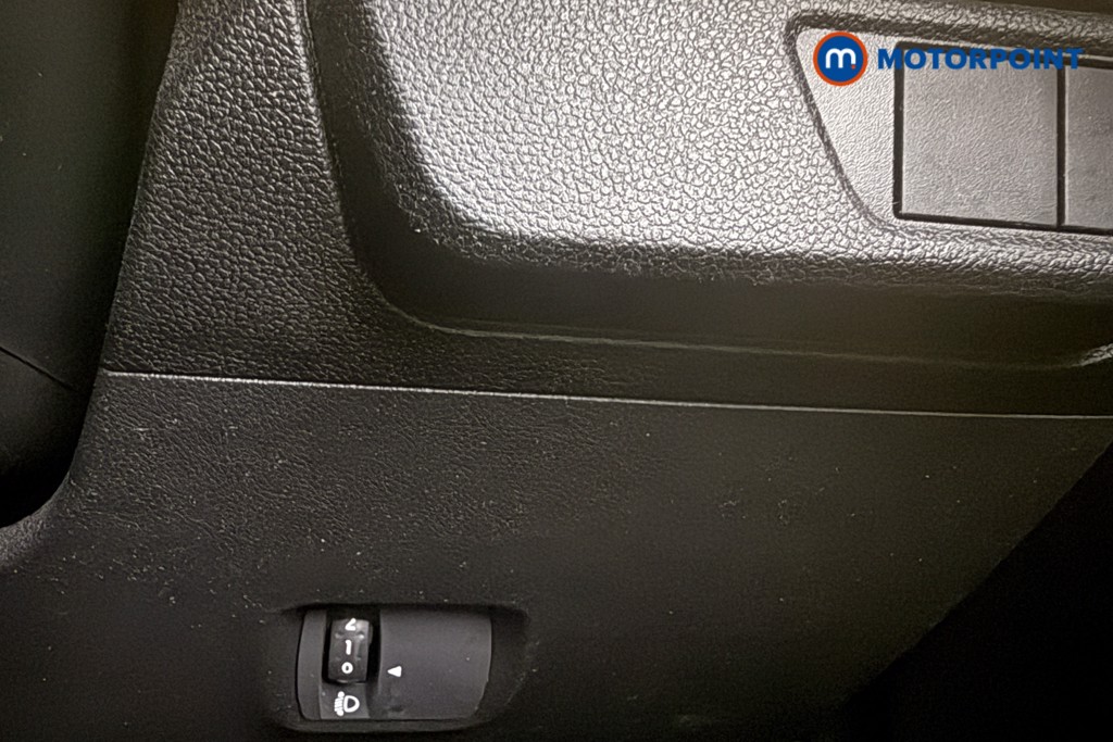 Dacia Sandero Essential Manual Petrol Hatchback - Stock Number (1572333) - 15th supplementary image