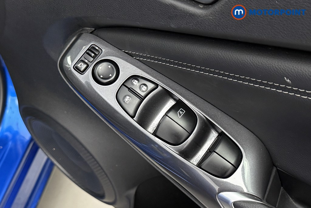 Nissan Juke N-Connecta Automatic Petrol SUV - Stock Number (1572665) - 14th supplementary image