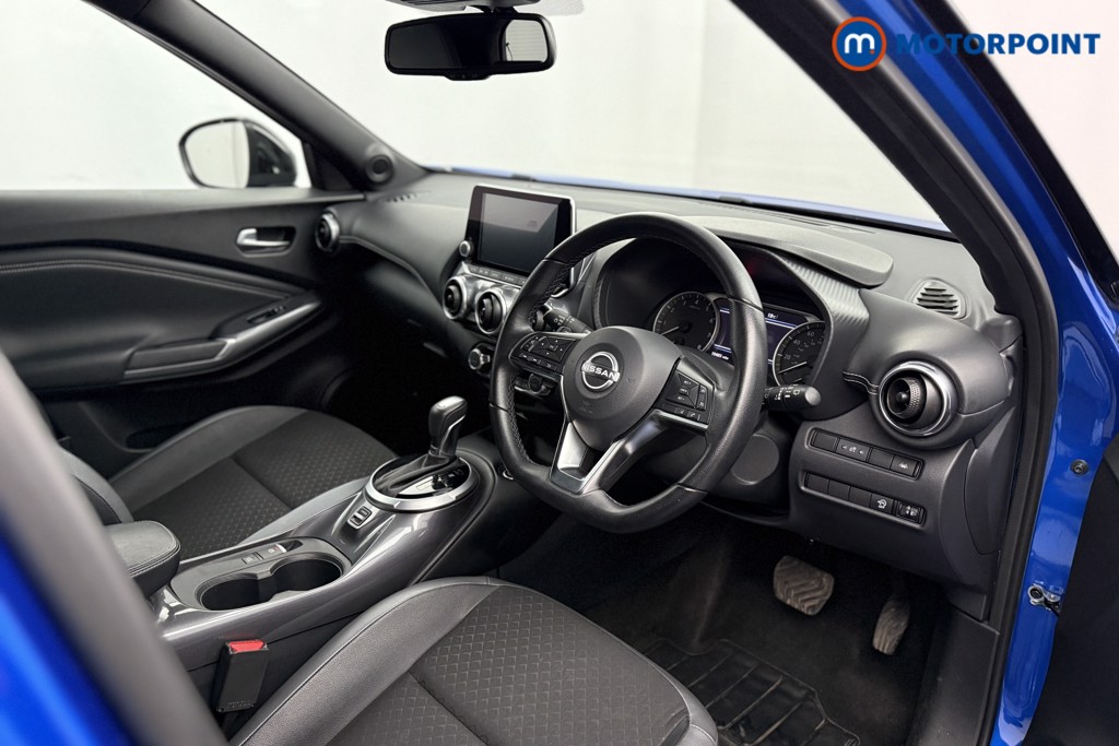 Nissan Juke N-Connecta Automatic Petrol SUV - Stock Number (1572665) - 1st supplementary image