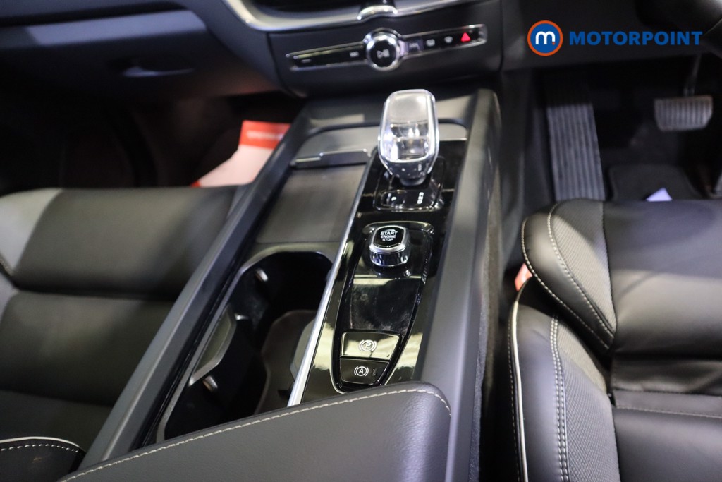 Volvo Xc60 Plus Black Edition Automatic Petrol SUV - Stock Number (1572787) - 6th supplementary image