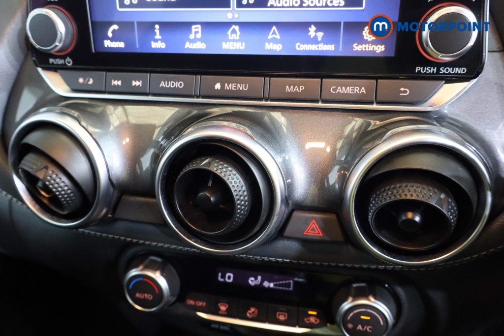 Nissan Juke N-Connecta Manual Petrol SUV - Stock Number (1572799) - 11th supplementary image