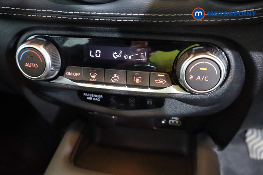 Nissan Juke N-Connecta Manual Petrol SUV - Stock Number (1572799) - 12th supplementary image